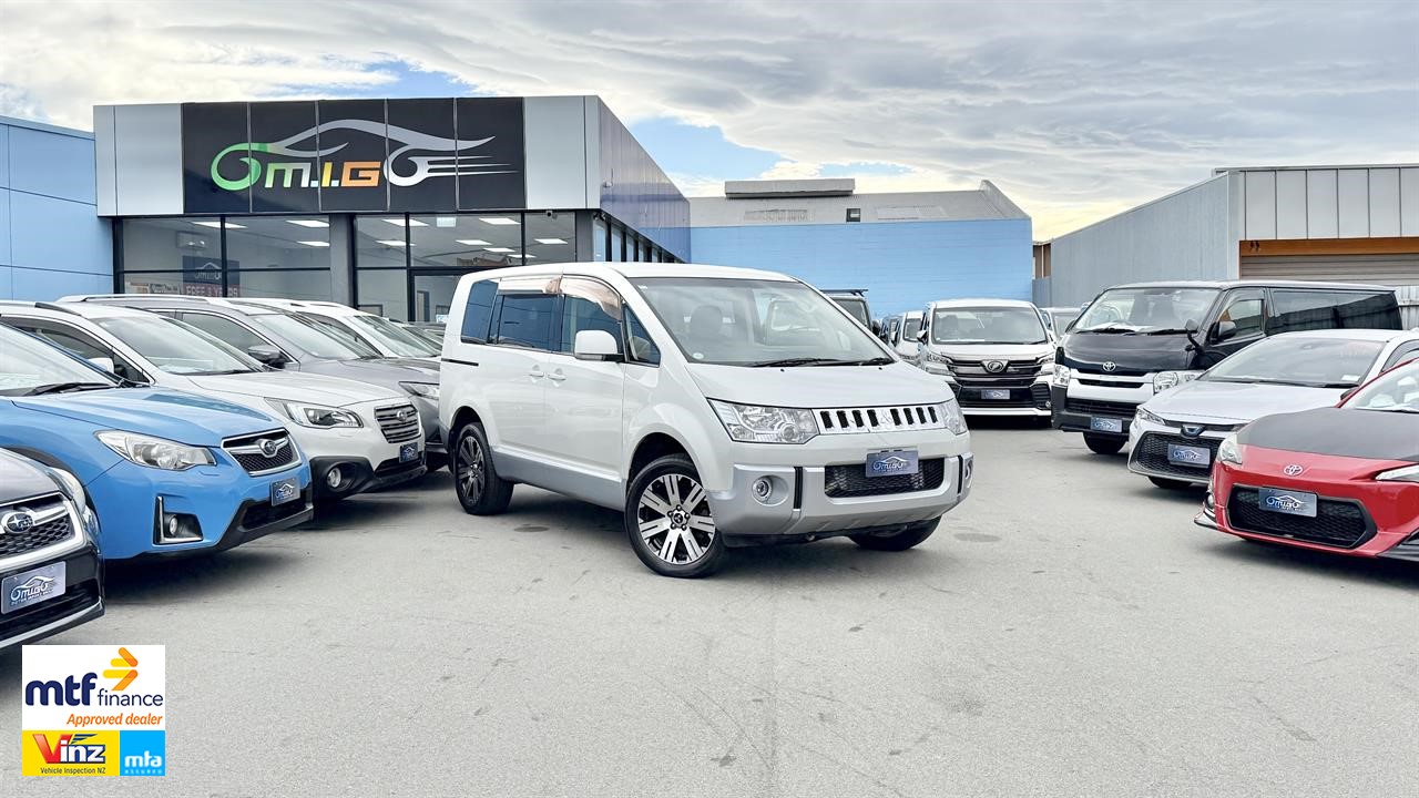 2013 Mitsubishi DELICA D:5 4WD 1YearWarrantFree