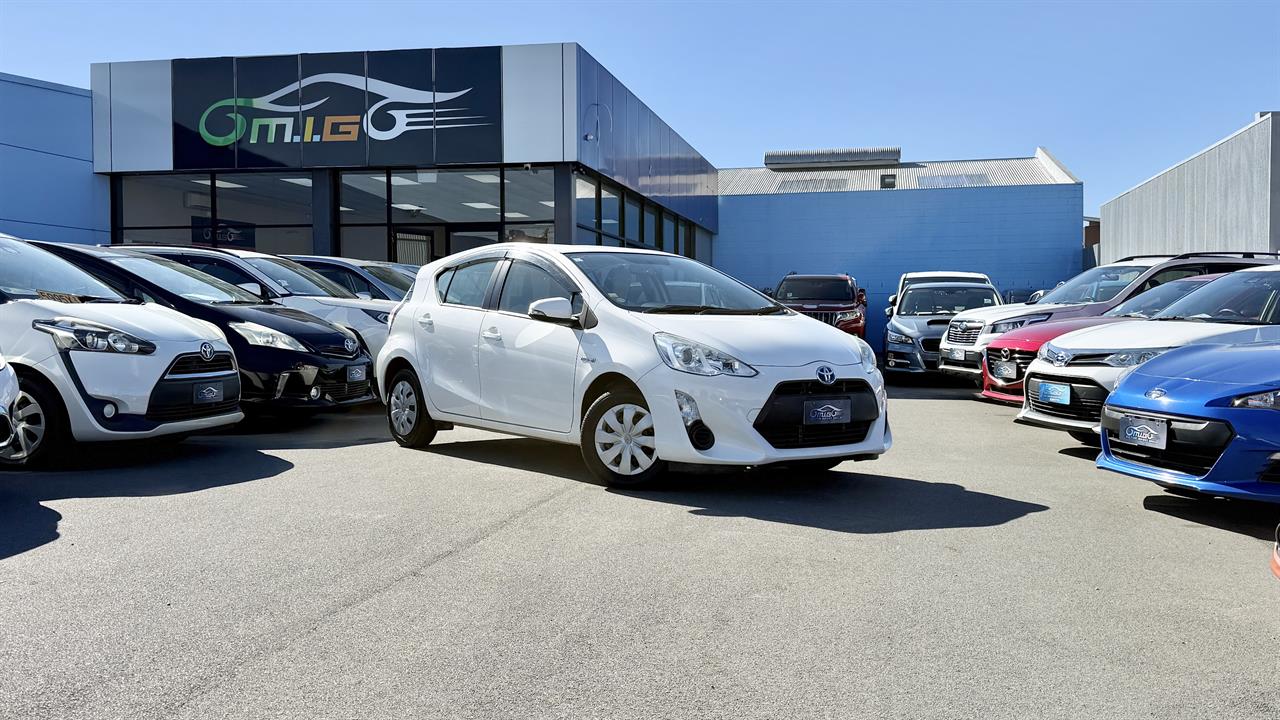 2015 Toyota Aqua /Prius C 1.5L Cheap Cheap Cheap